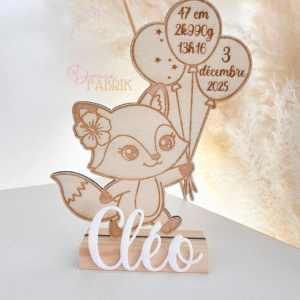 Renard en bois et ses ballons souvenirs de naissance
